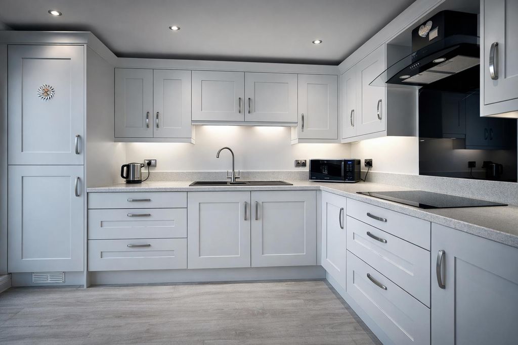 Additional image 7 of 3 bed flat for saleMoorings Reach, Brixham TQ5