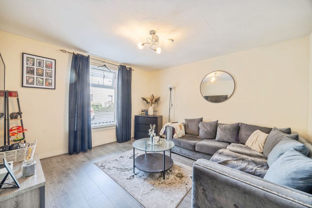 Additional image 2 of 2 bed flat for saleMain Street, Larbert FK5