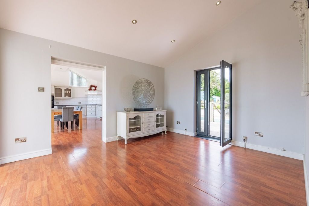 Additional image 8 of 6 bed detached house for saleCliff Promenade, Broadstairs CT10