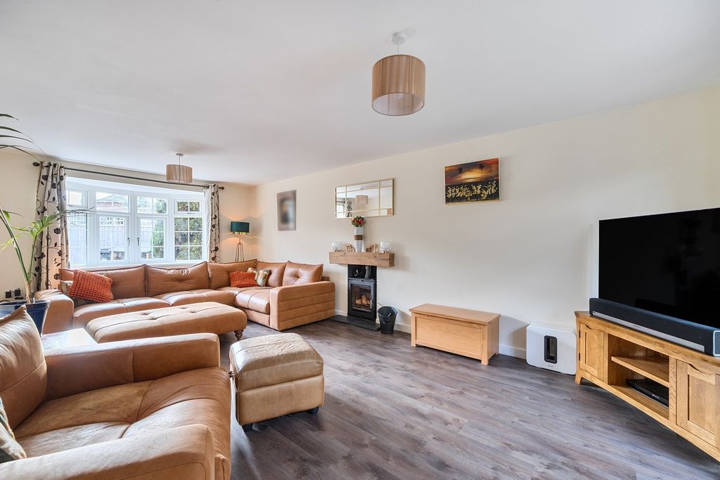 Additional image 3 of 4 bed detached house for saleRhinefield Close, Brockenhurst SO42