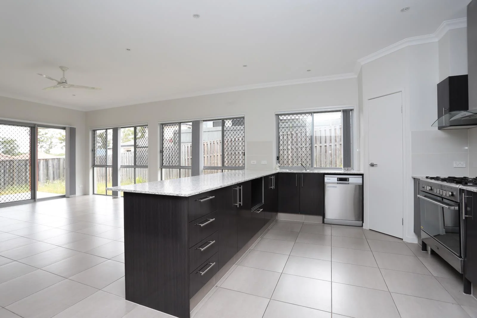 Additional image 8 of 37 Anesbury Street, Doolandella QLD 4077