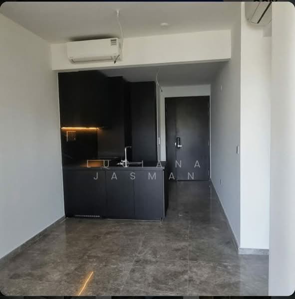 89 Holland Road photo 2