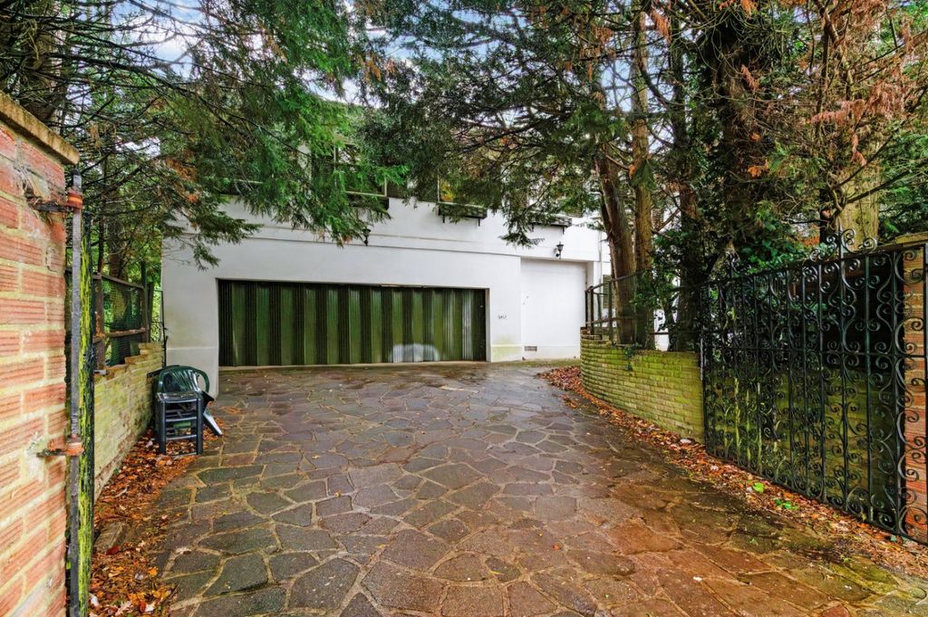 Additional image 20 of 5 bed detached house for saleSouth Hill Road, Bromley BR2