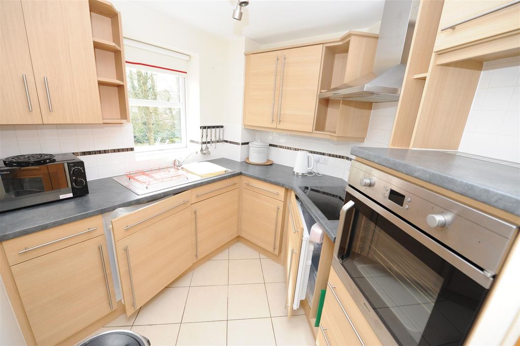 Additional image 3 of 1 bed flat for saleHighfield Road, Idle, Bradford BD10