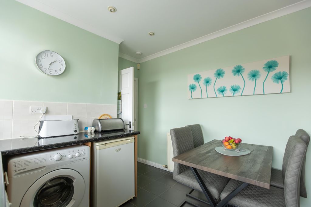 Additional image 7 of 2 bed flat for saleMaxwood Road, Galston KA4