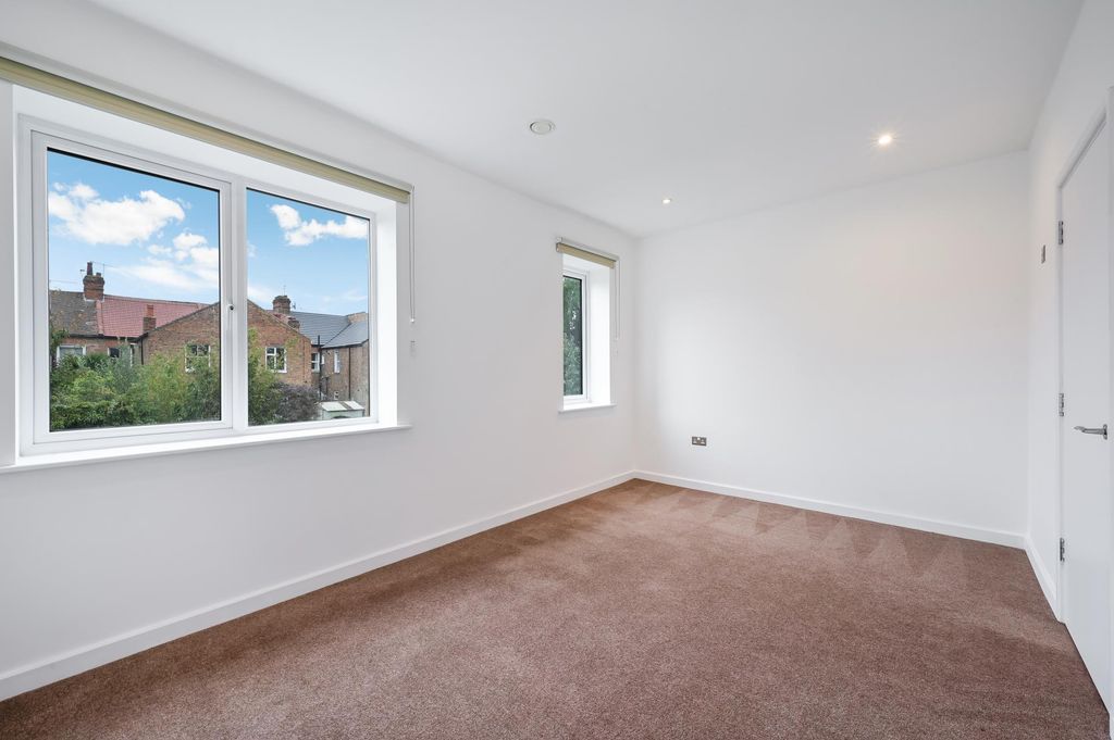 Additional image 7 of 3 bed terraced house for saleReynard Way TW8
