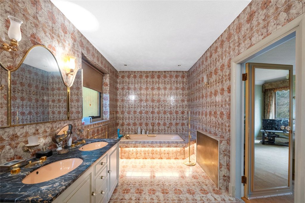 Additional image 9 of 6 bed detached house for saleSouth Hill Road, Bromley BR2