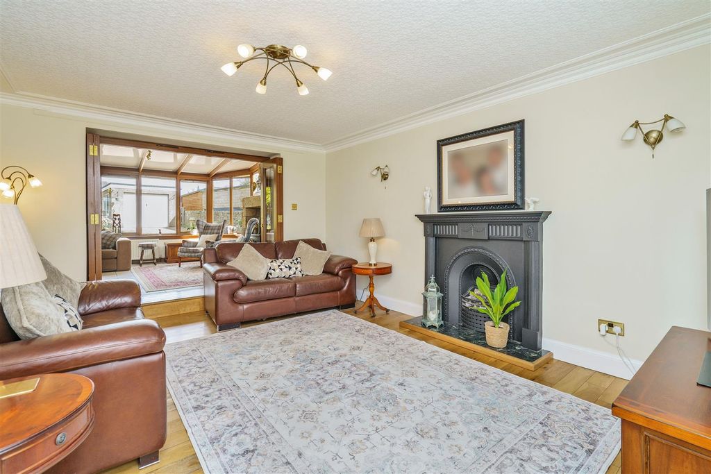 Additional image 5 of 5 bed end terrace house for saleKilbagie Street, Kincardine FK10