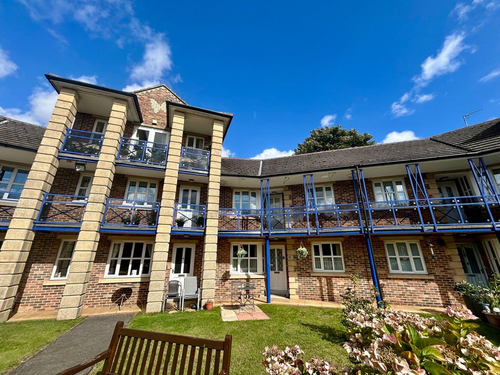 Additional image 2 of 2 bed flat for saleAvenue Court, Westgate, Bridlington YO16