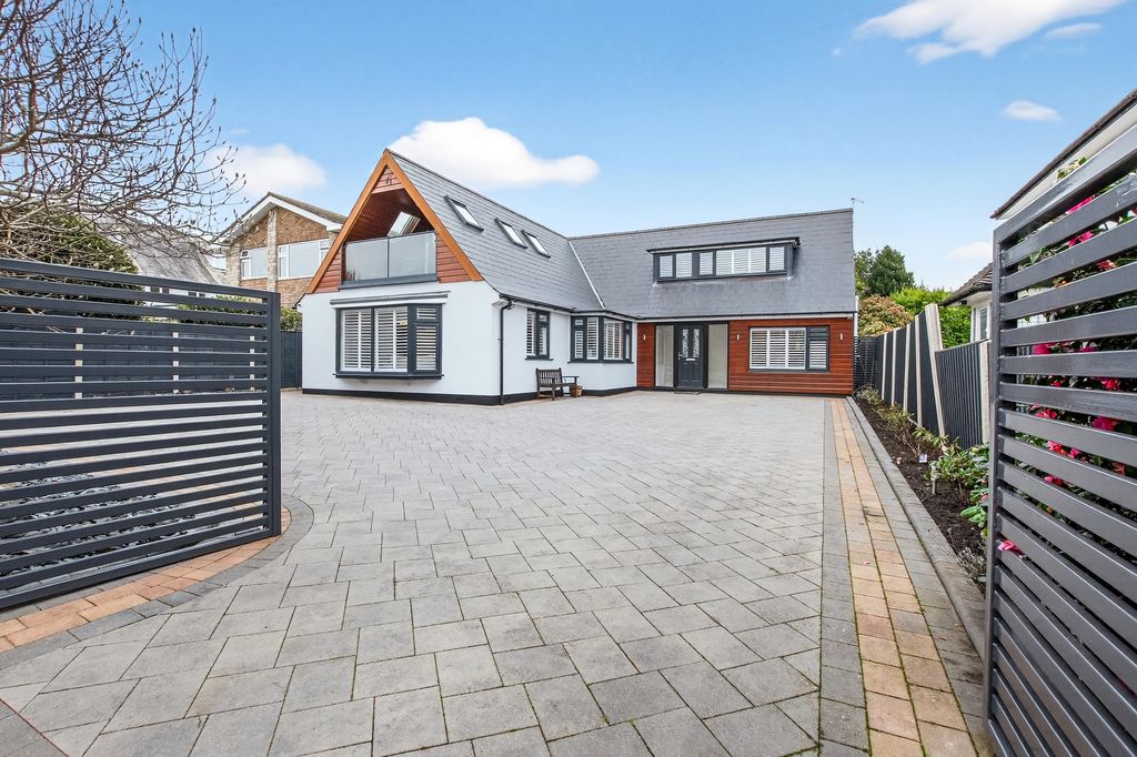 4 bed detached house for salePenrith Road, Bournemouth BH5
