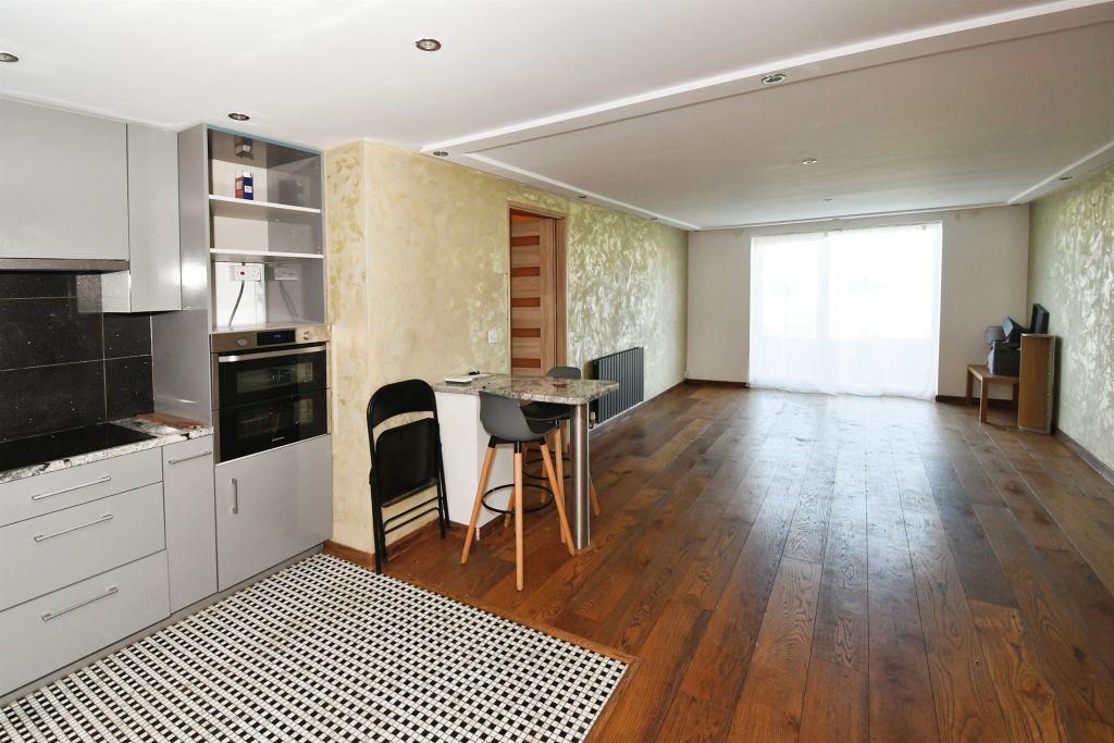 Additional image 3 of 2 bed flat for saleCarver Road, Boston PE21