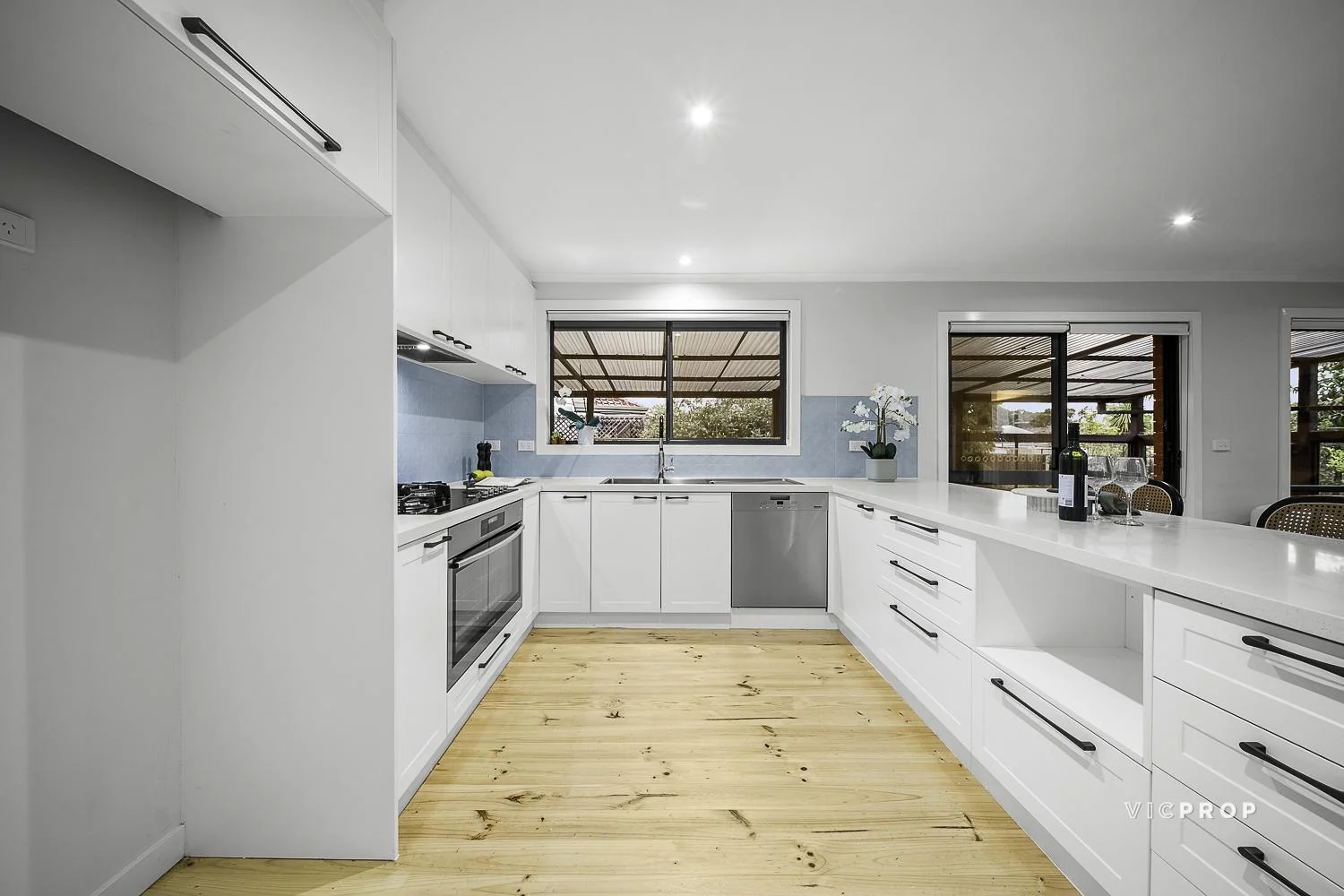 32 Cunningham Drive, Mill Park VIC 3082 photo 5