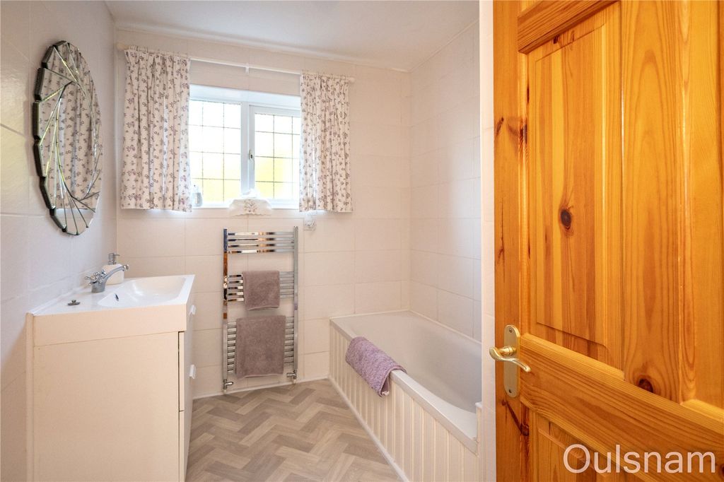 Additional image 25 of 5 bed detached house for saleBirmingham Road, Marlbrook, Bromsgrove, Worcestershire B61