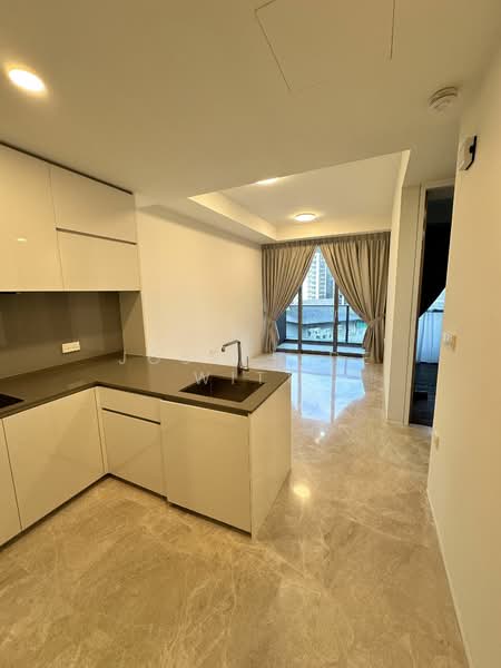18 Amber Gardens photo 3