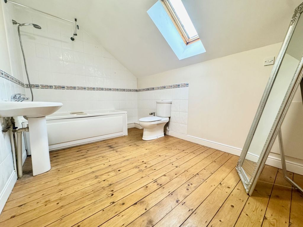 Additional image 9 of 2 bed flat for saleThe Newarke, Leicester LE2