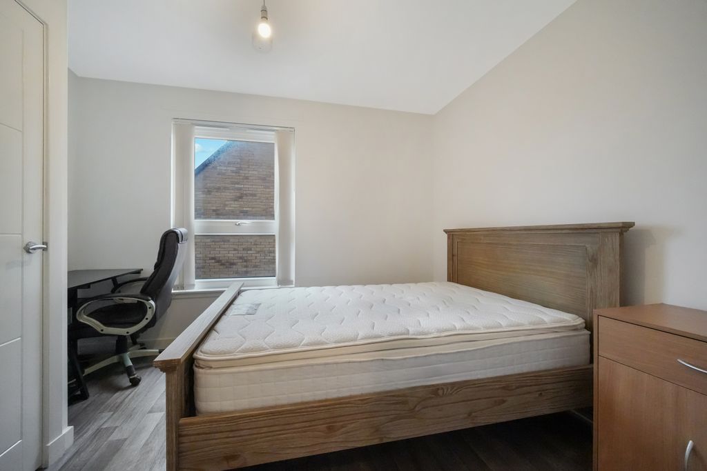 Additional image 6 of 2 bed flat for saleFlat 8, 25 Muirhouse Parkway, Edinburgh EH4