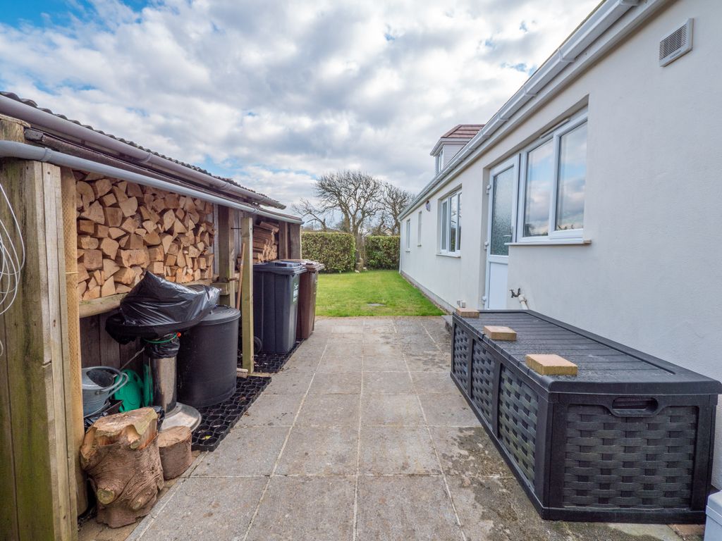 4 bed detached house for saleMarshgate, Camelford PL32 photo 5