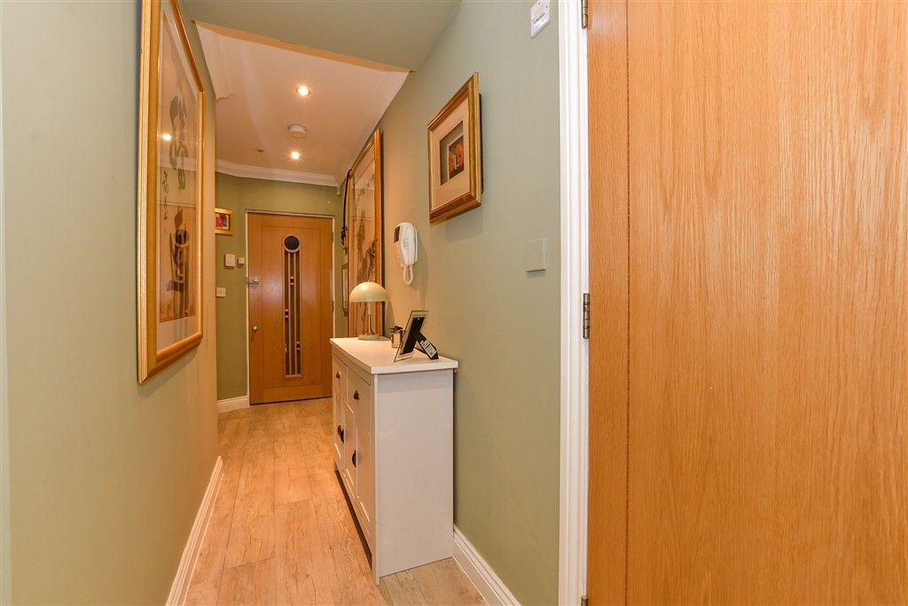 Additional image 10 of 2 bed flat for saleKings Parade, Bognor Regis, West Sussex PO21
