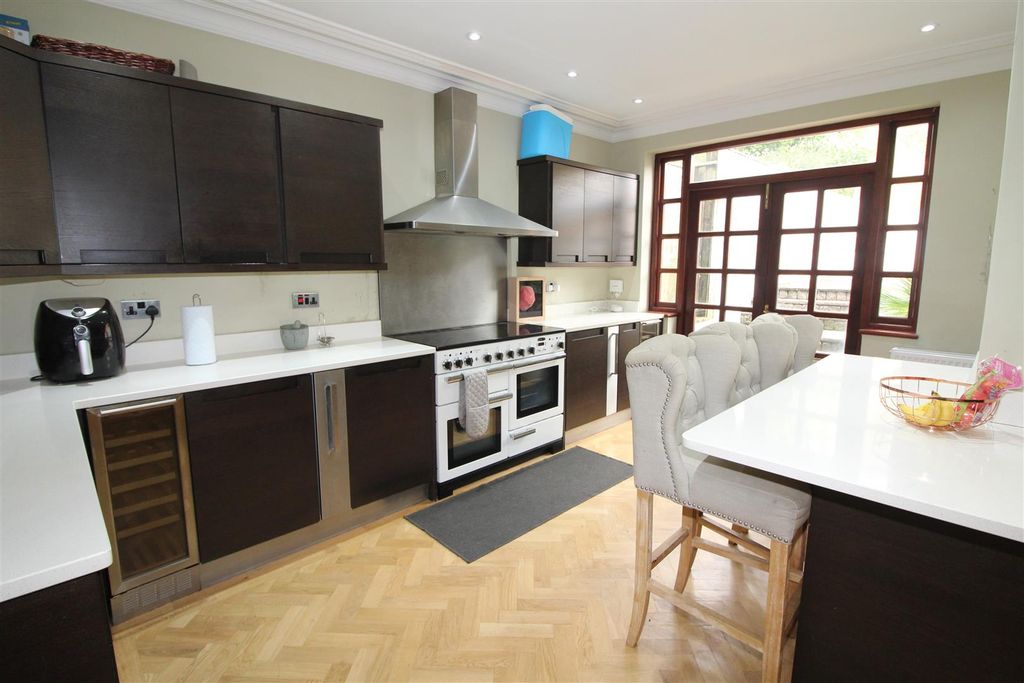 Additional image 4 of 4 bed semi-detached house for saleBryn Road, Pontllanfraith, Blackwood NP12