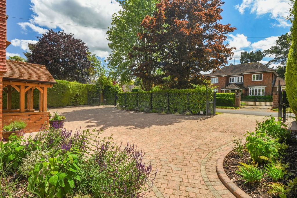 Additional image 49 of 6 bed detached house for saleChallacombe Close, Hutton Mount, Brentwood CM13