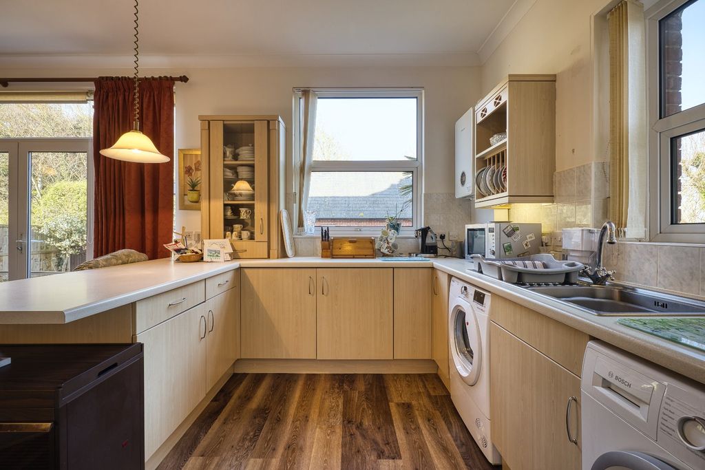 Additional image 3 of 3 bed flat for salePark Road, Broadstairs, Kent CT10