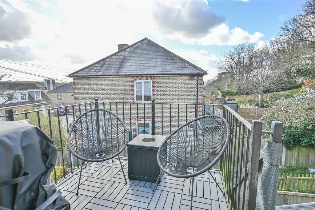 Additional image 10 of 2 bed maisonette for saleKings Road, Brentwood CM14