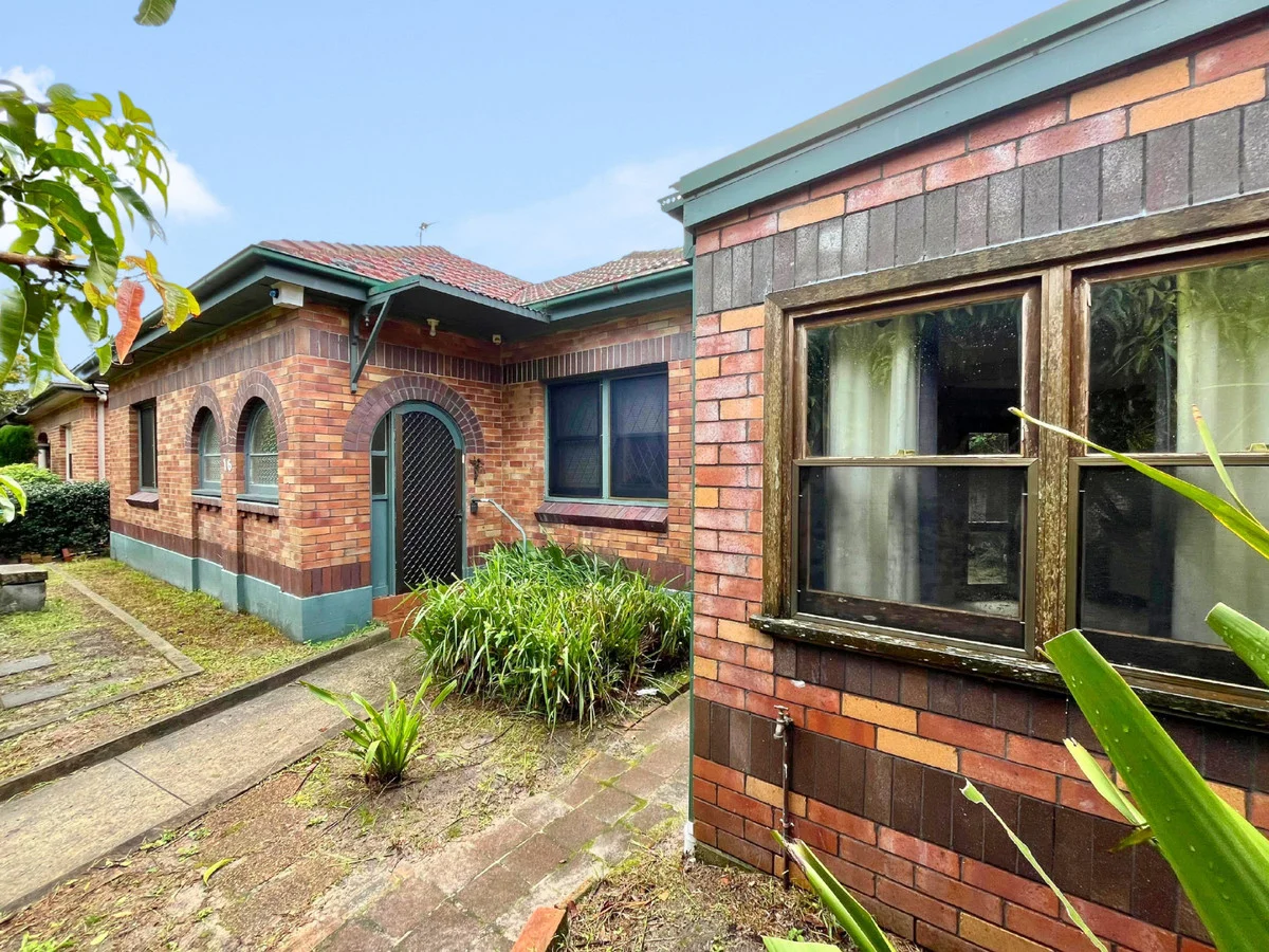 16 Jenner Parade, Hamilton South NSW 2303