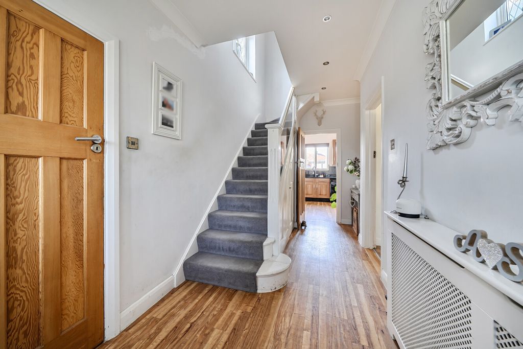 Additional image 11 of 4 bed semi-detached house for saleHurstdene Avenue, Hayes, Kent BR2