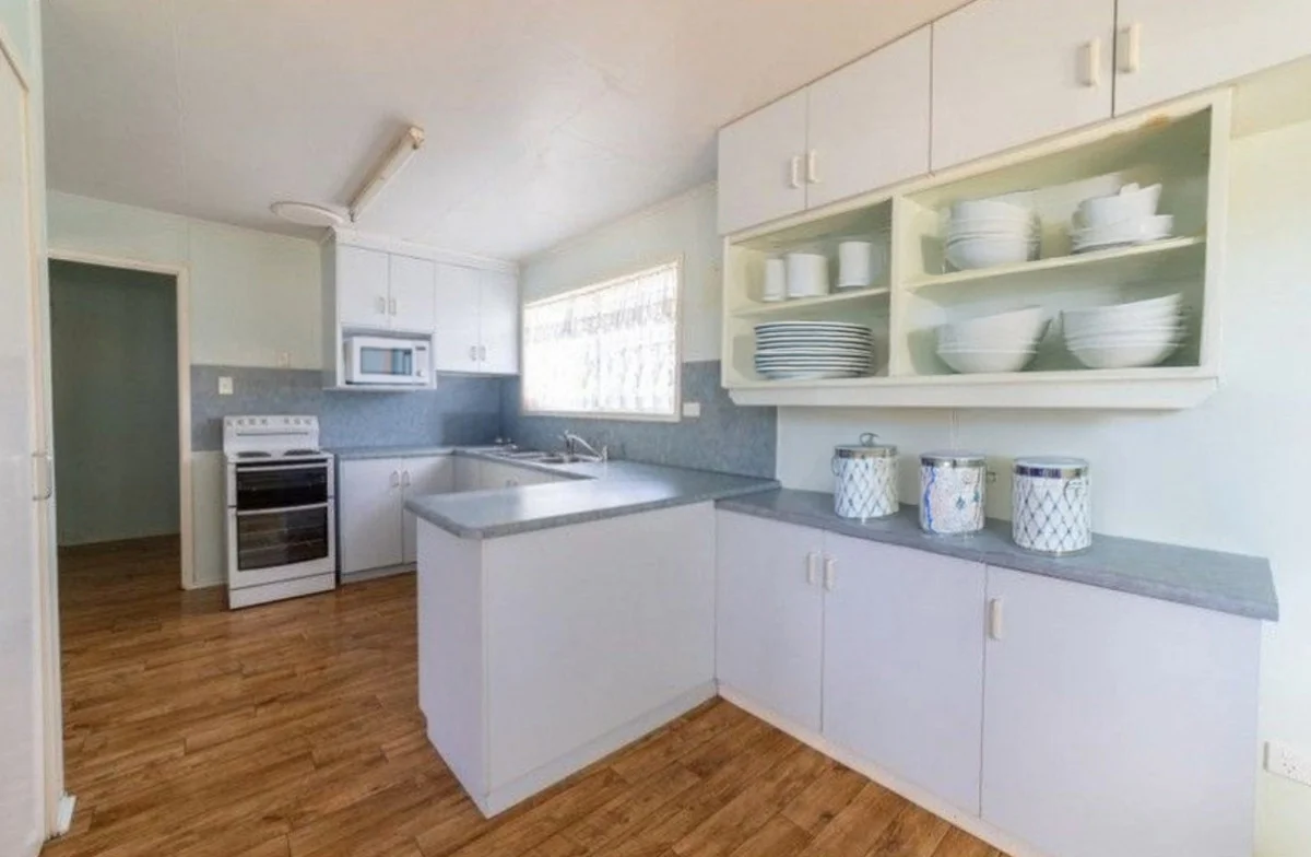 11 Middle Crescent, Dysart QLD 4745 photo 5