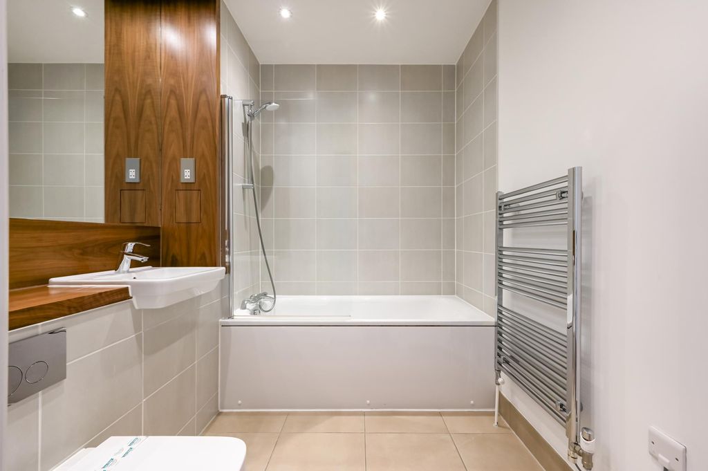 Additional image 12 of 4 bed end terrace house for saleReynard Way, Brentford TW8