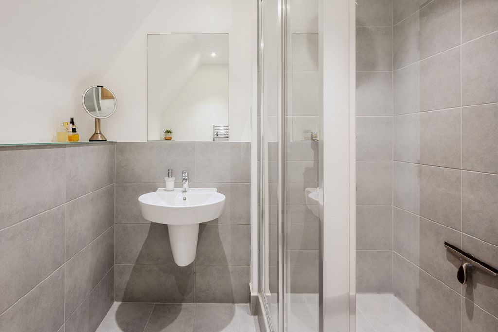 Additional image 8 of 2 bed flat for saleThe Galleries, Brentwood CM14
