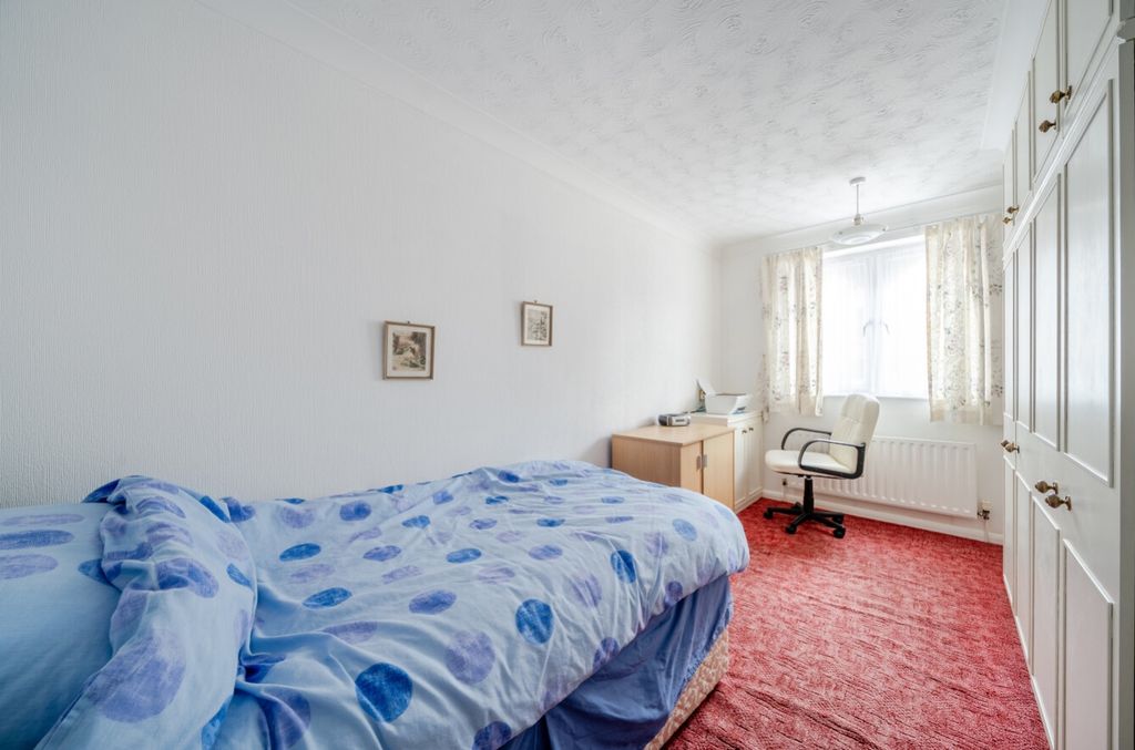 Additional image 8 of 2 bed flat for saleGrosvenor Crescent, Grimsby, South Humberside DN32