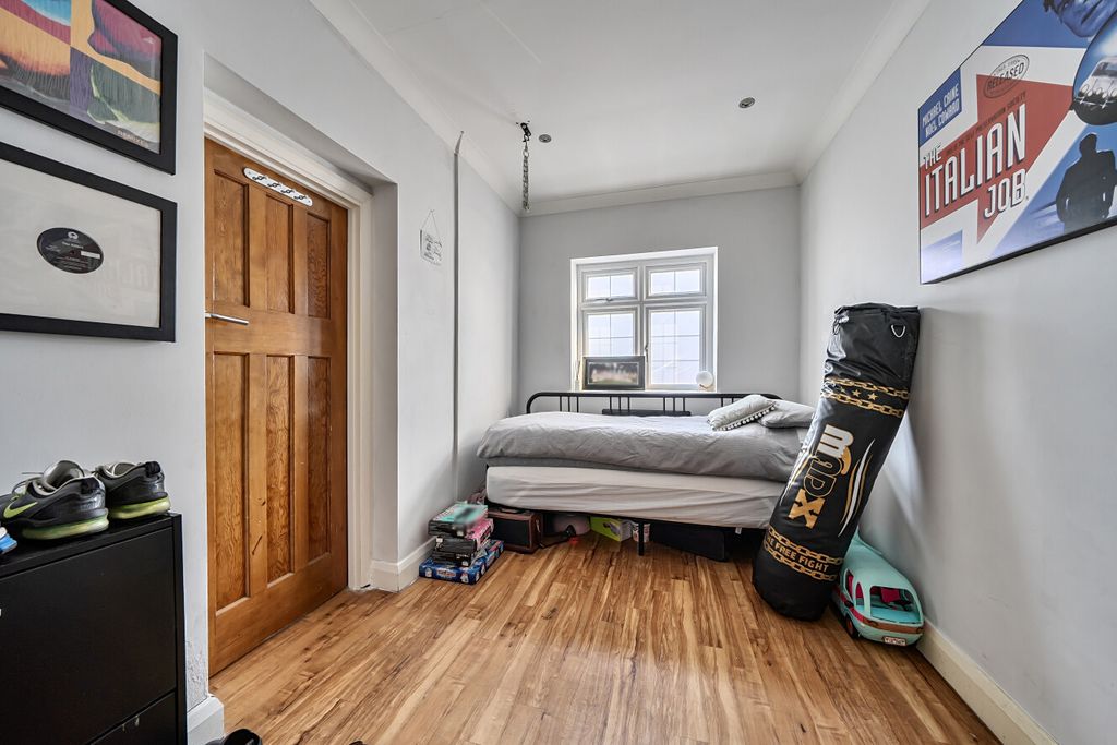Additional image 16 of 4 bed semi-detached house for saleHurstdene Avenue, Hayes, Kent BR2