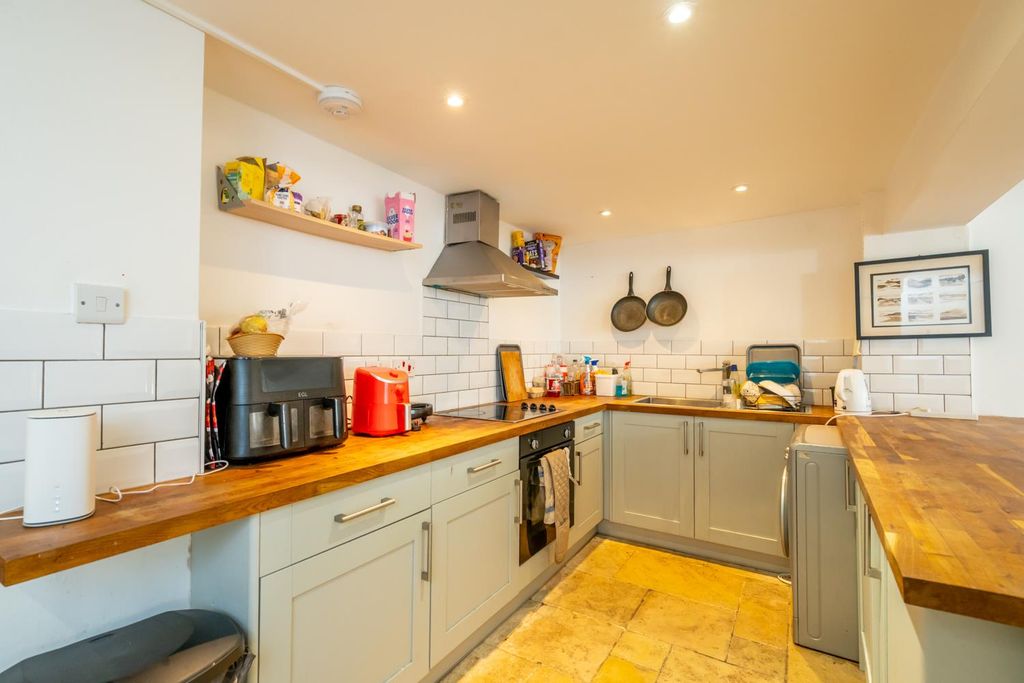 Additional image 3 of 2 bed maisonette for saleMaisonette, Park Road, Bognor Regis PO21