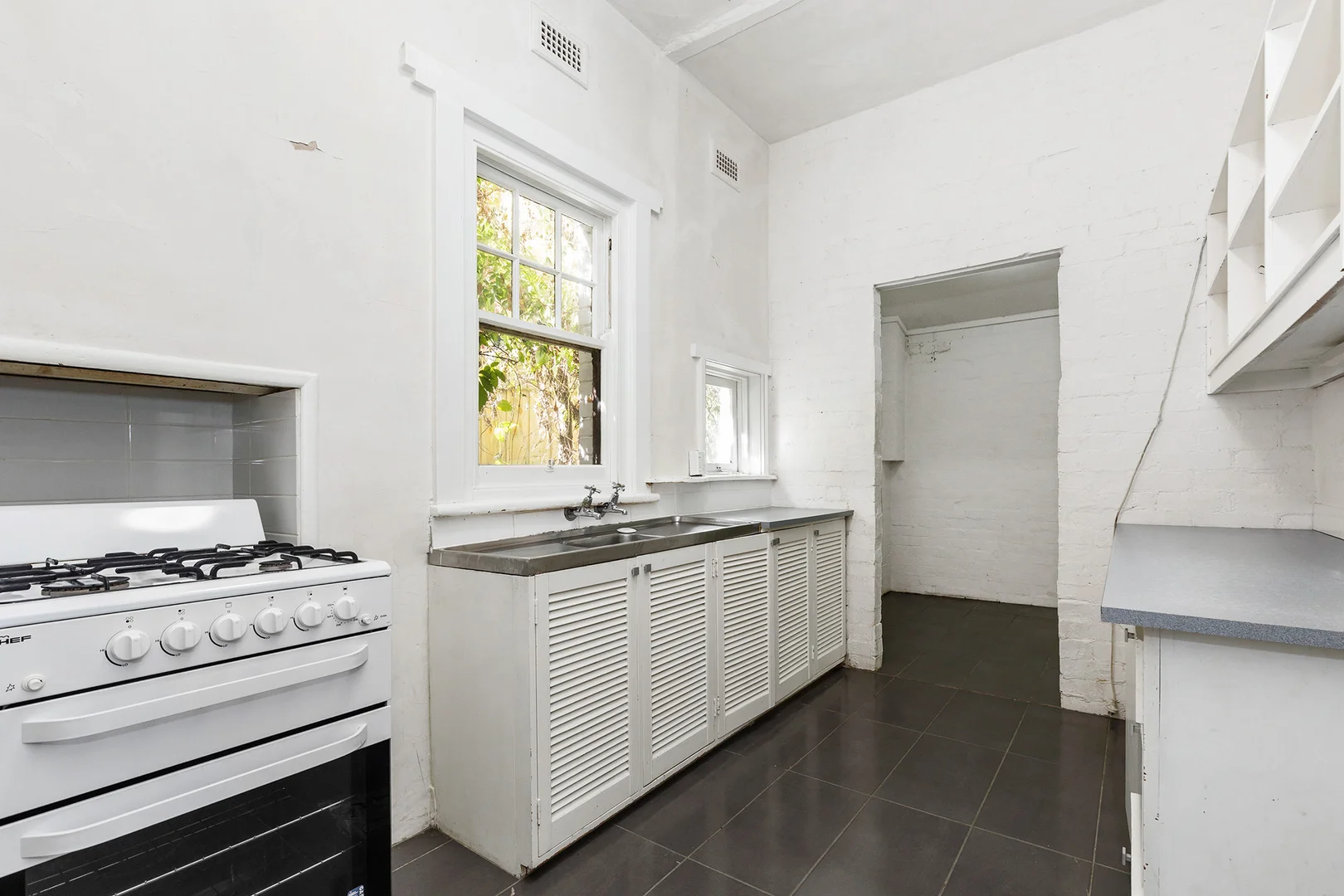 12 Kardinia Road, Glen Iris VIC 3146 photo 2