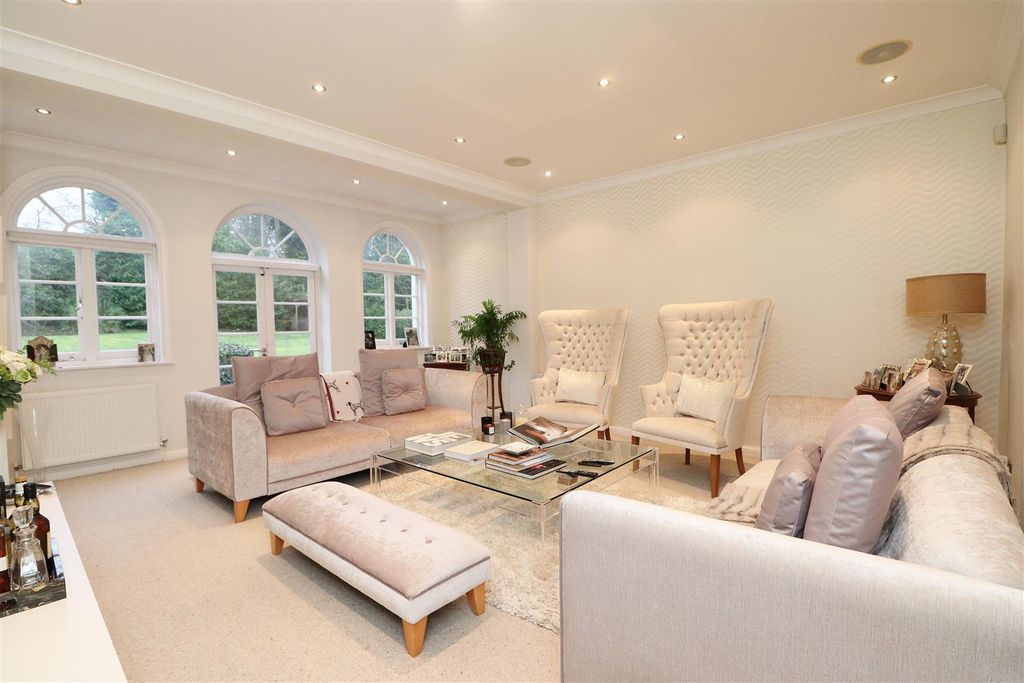 Additional image 9 of 5 bed detached house for saleBarham Avenue, Elstree, Borehamwood WD6