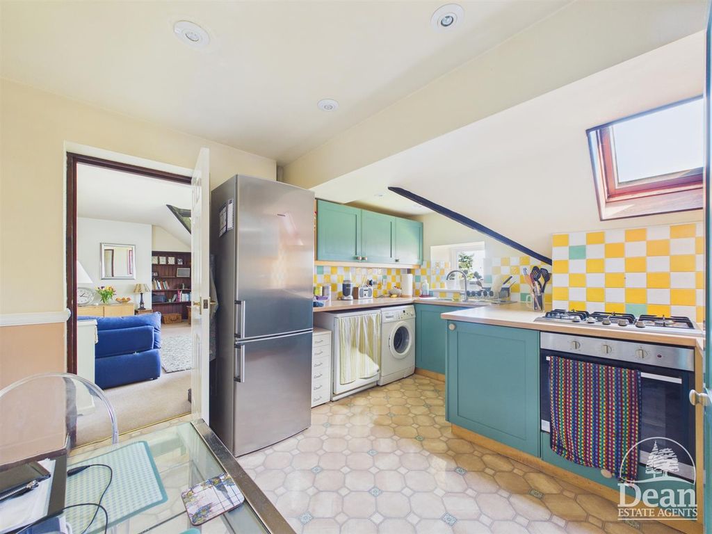 Additional image 7 of 2 bed flat for saleThe Haie, Newnham GL14
