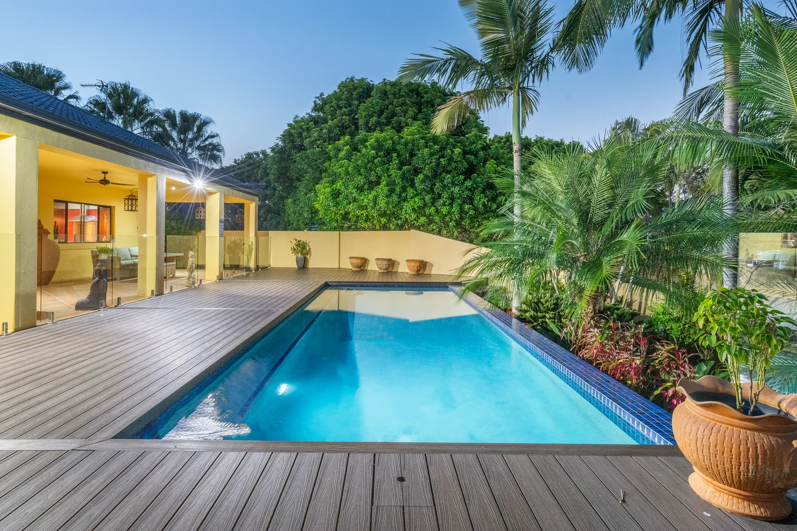 Additional image 3 of 72 Sir Bruce Small Boulevard, Benowa Waters QLD 4217