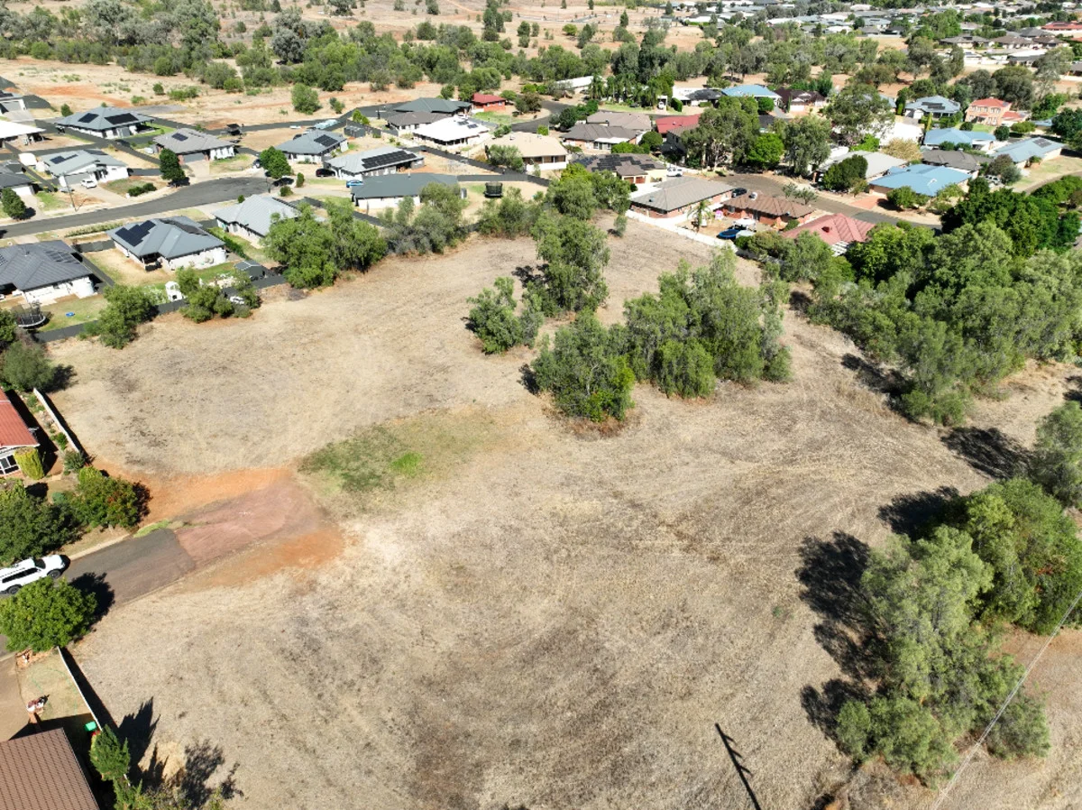 Additional image 7 of 8 Camden Place, Gunnedah NSW 2380