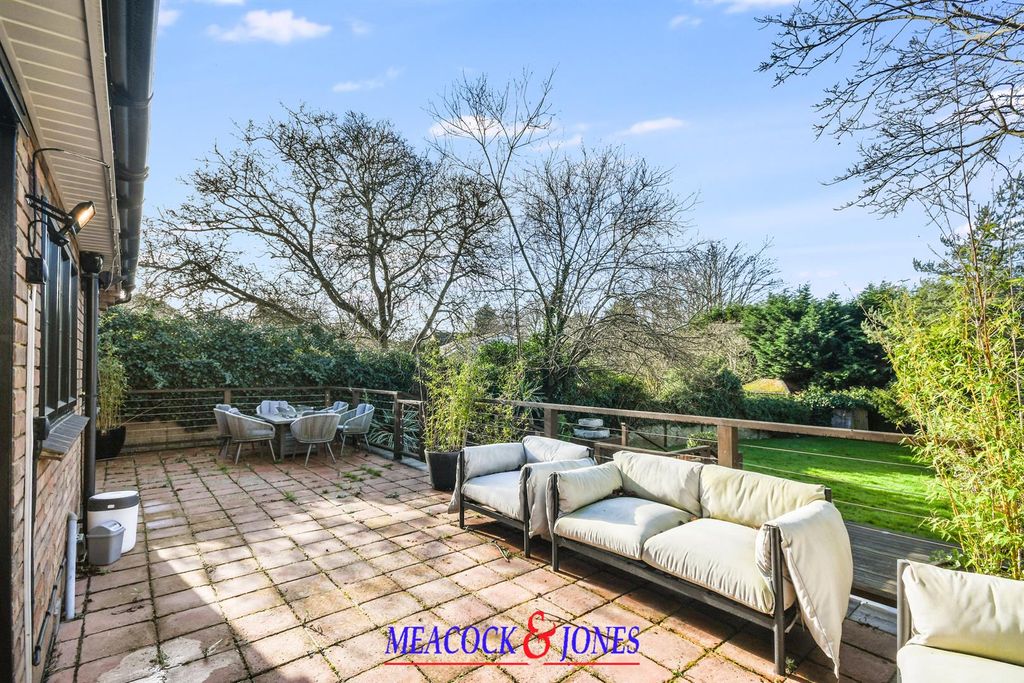Additional image 27 of 5 bed detached house for saleMount Avenue, Hutton Mount, Brentwood CM13