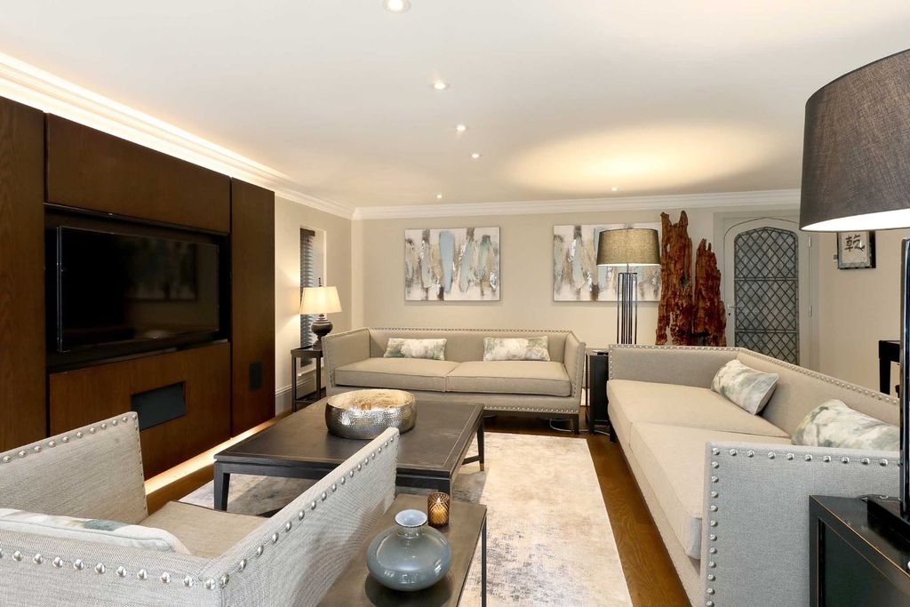 Additional image 11 of 7 bed country house for saleRiversdale, Bourne End, Buckinghamshire SL8