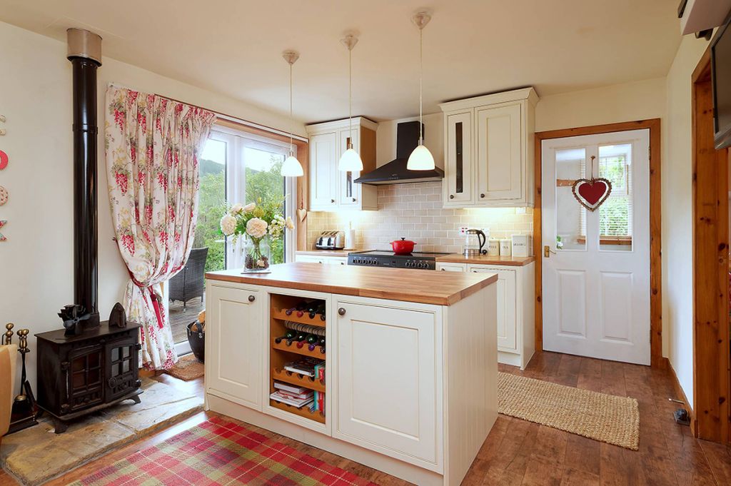 Additional image 9 of 2 bed cottage for saleWester Lix Cottages, Killin FK21