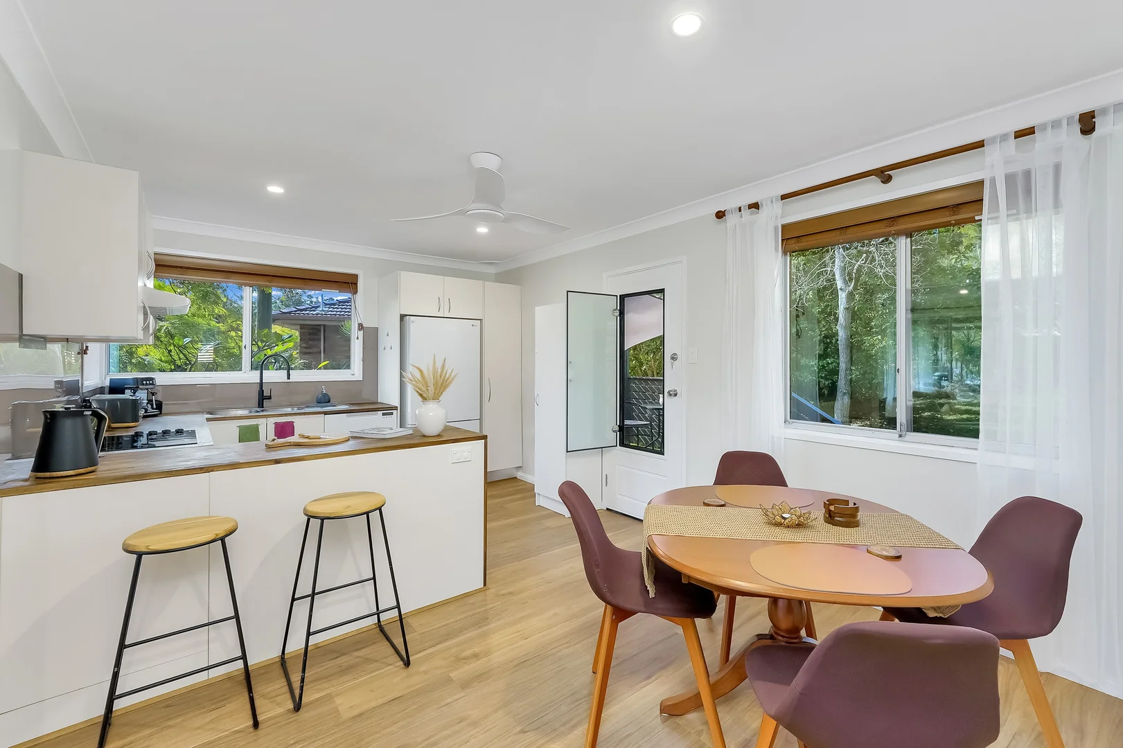 Additional image 3 of 8 Koolinda Avenue, Point Clare NSW 2250