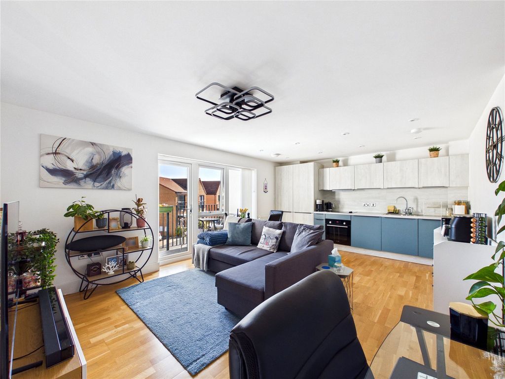 Additional image 3 of 1 bed flat for saleHolmhill Drive, Felixstowe, Suffolk IP11