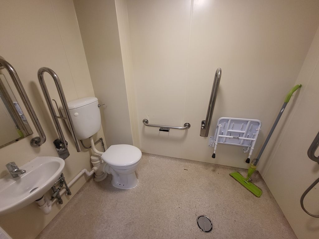 Studio for saleDaniel House, 31 Trinity Road, Bootle, Merseyside, 3Tb, UK L20 photo 5