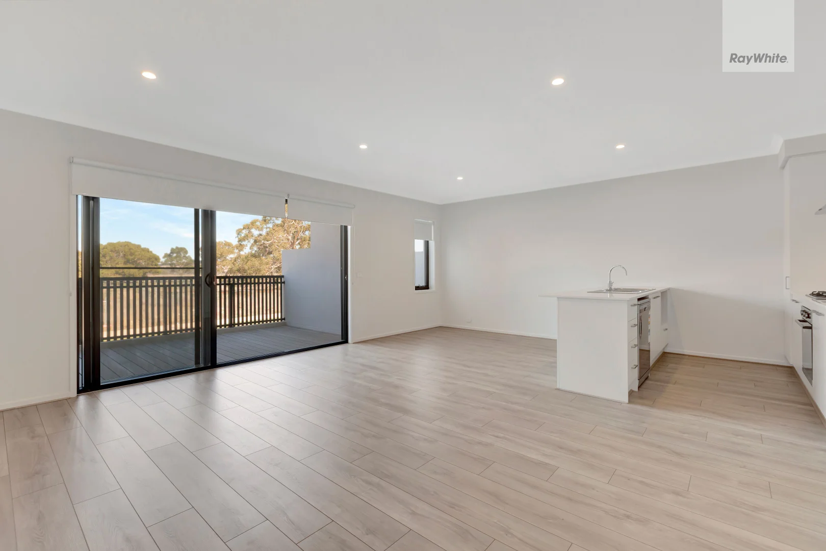 532 Brookfield Boulevard, Mickleham VIC 3064 photo 4