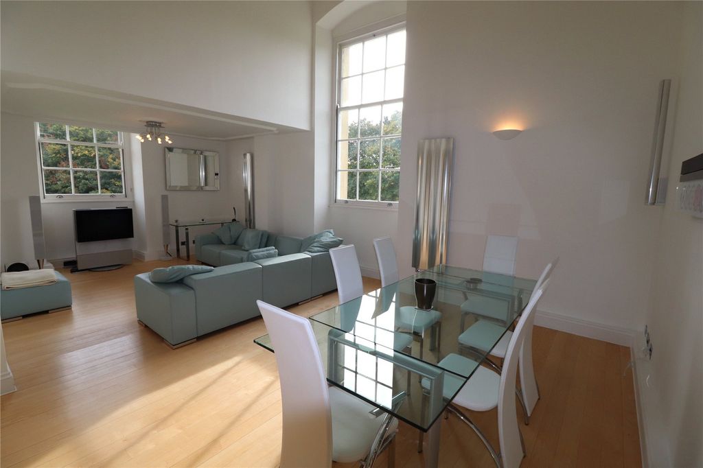 Additional image 4 of 3 bed flat for saleThorndon Hall, Thorndon Park, Ingrave, Brentwood CM13