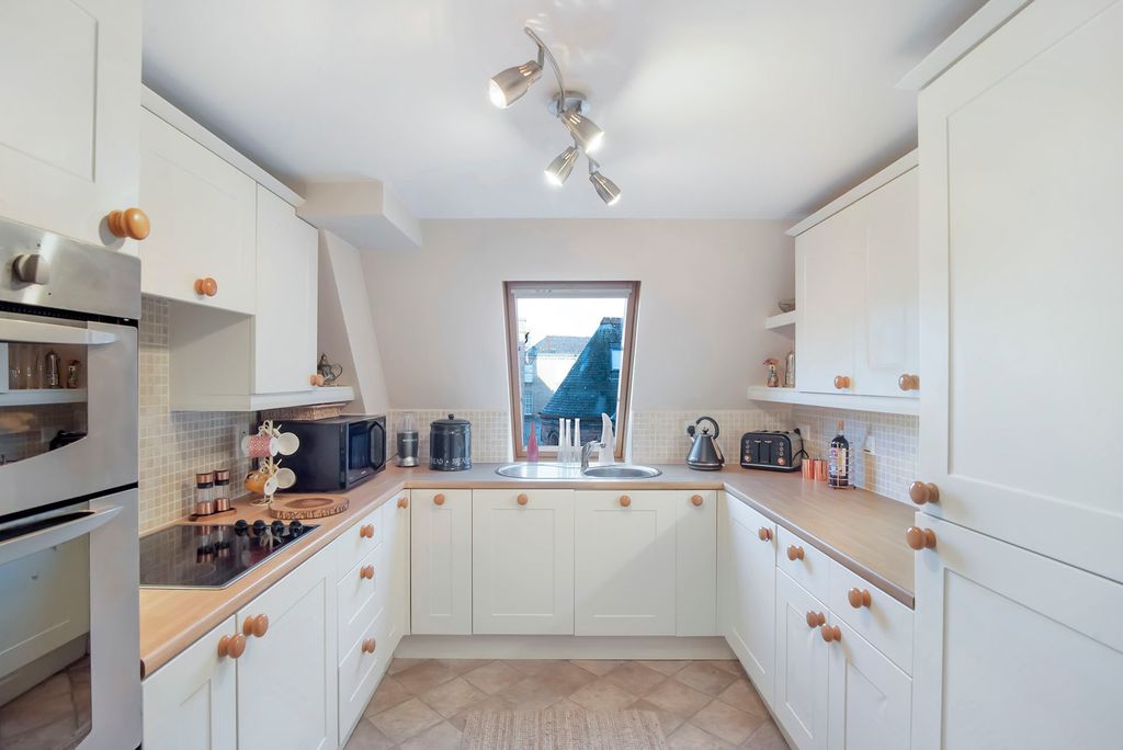 Additional image 11 of 2 bed flat for saleTay Street, Perth PH1