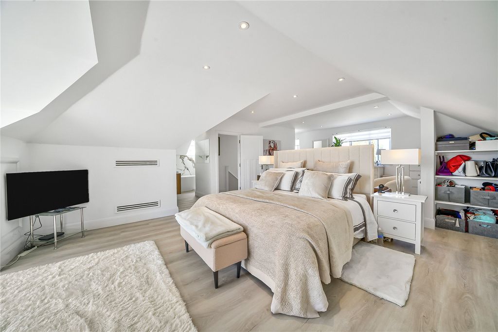 Additional image 20 of 6 bed detached house for saleSouth Walk, Middleton-On-Sea, West Sussex PO22