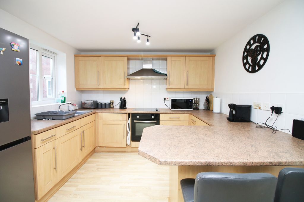 Additional image 4 of 2 bed flat for saleThe Elms, Blackpool FY3